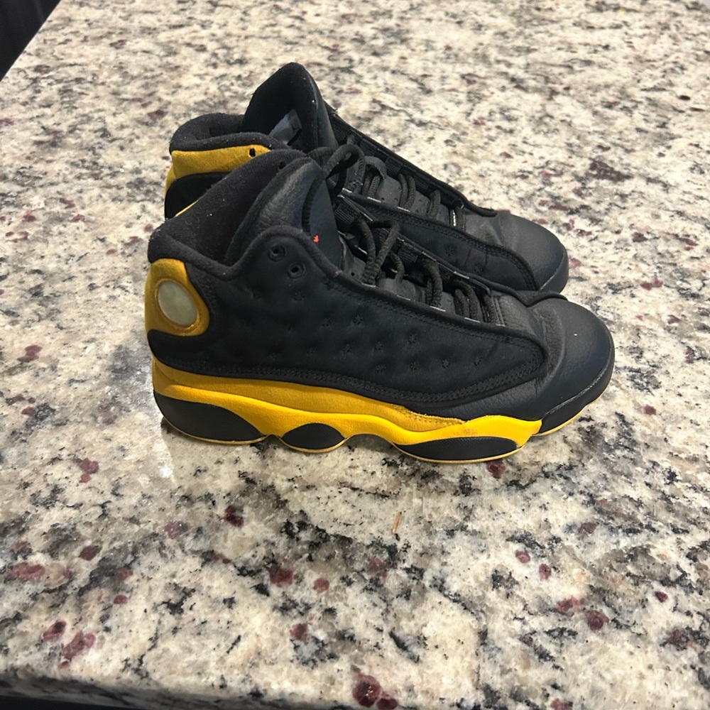 Jordan Kids Black and Yellow Sneakers